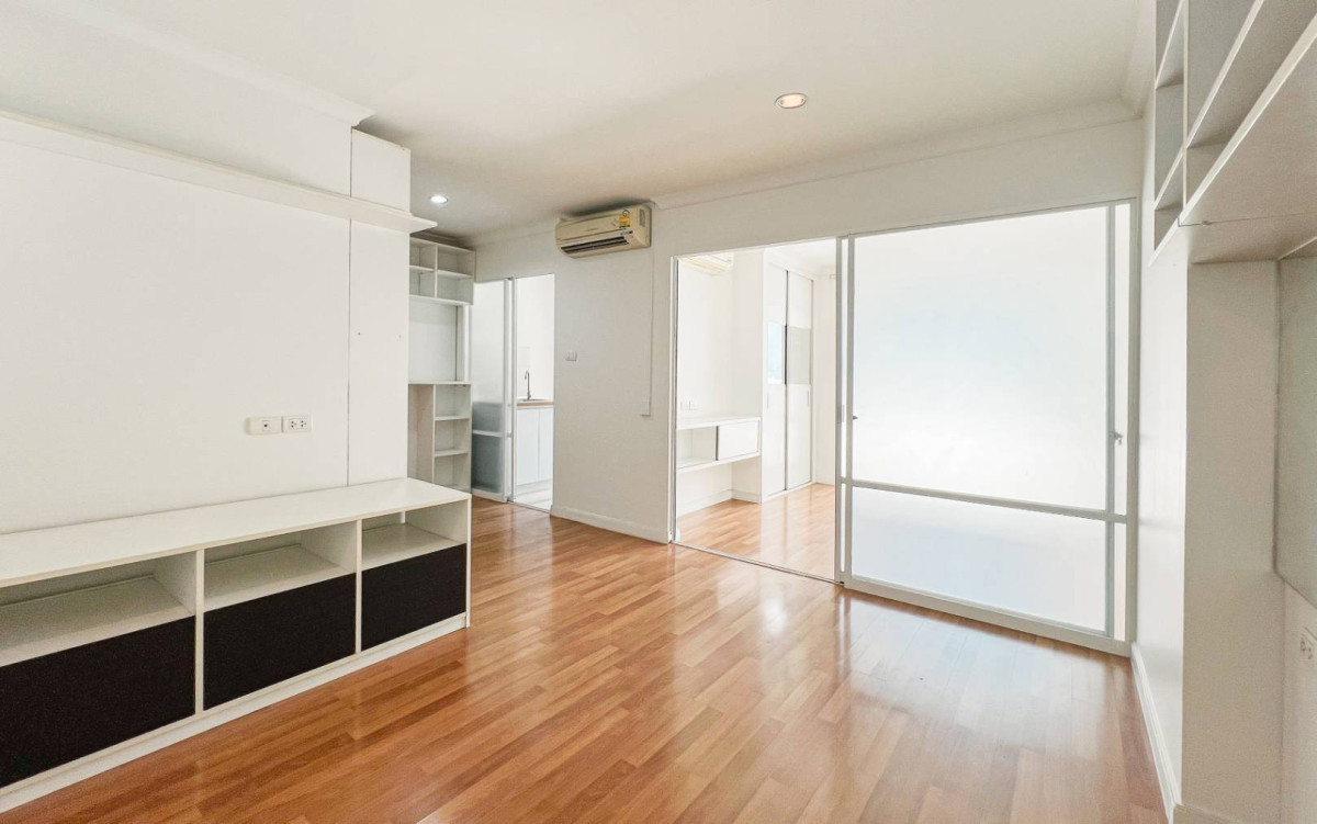 ขายคอนโดพระราม 9 เพชรบุรีตัดใหม่ RCA : ขายคอนโด ลุมพินี เพลส พระราม 9 - รัชดา MRT-พระราม 9 ห้วยขวาง เขต ห้วยขวาง กรุงเทพ CX-140845 (S)