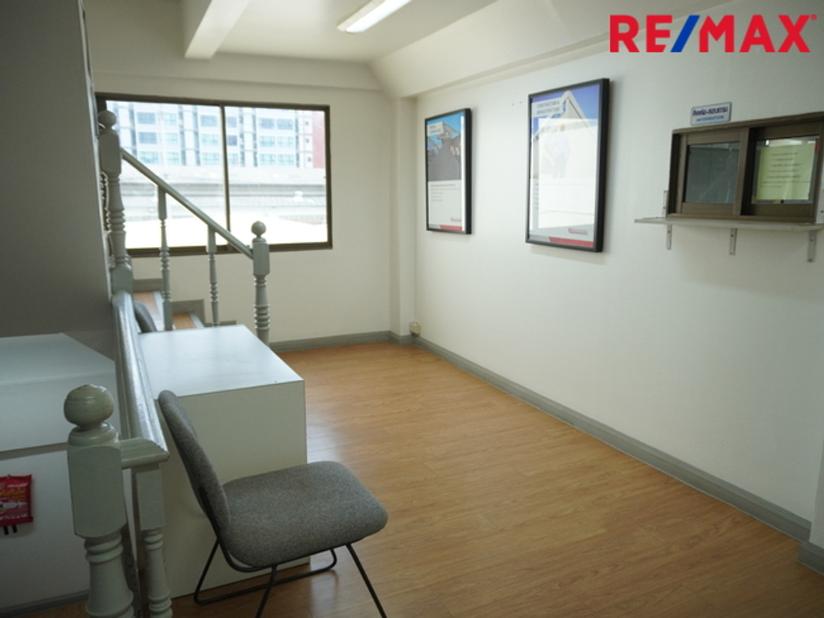 ขายอาคารพาณิชย์บางนา แบริ่ง ลาซาล : [PREMIUM SALE] ขายอาคารพาณิชย์ 6 คูหา 329 ตร.ว. ติดถนนศรีนครินทร์ / 6-Unit Commercial Building | 329 Sq. Wah | Srinakarin Main Road