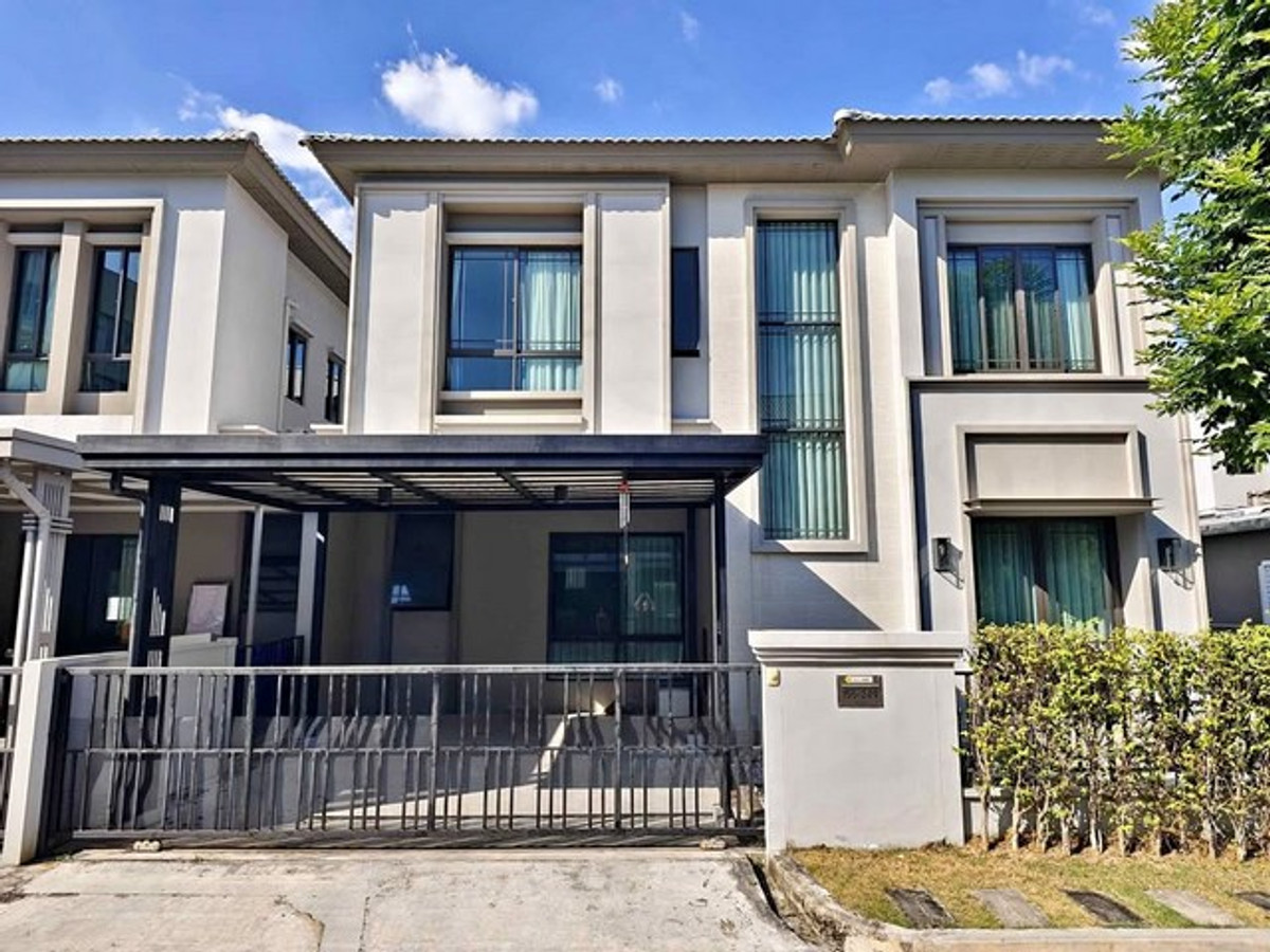 For RentNawamin, Ramindra : HR3176 Large twin house for rent. Single house style, Grande Pleno project, Watcharapol-Sukapiban 5, convenient travel, close to the expressway, just a few minutes.