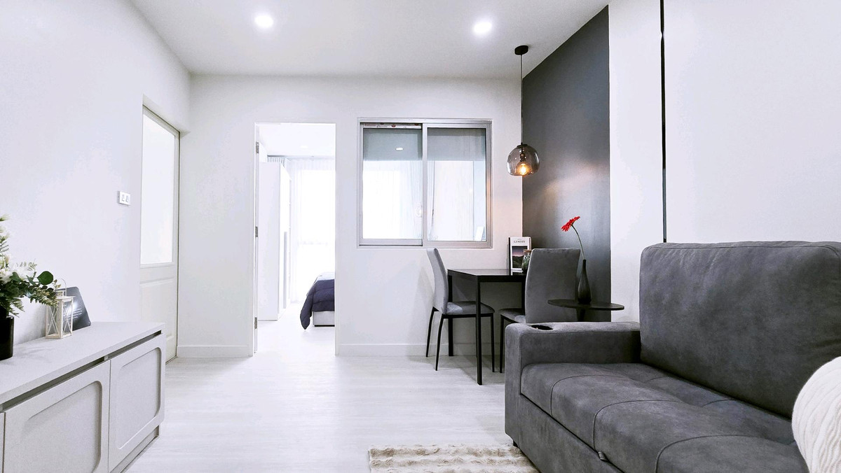 ขายคอนโดลาดพร้าว101 แฮปปี้แลนด์ : ห้องพร้อมอยู่ โซนลาดพร้าว ใกล้ MRT ลาดพร้าว 101 แค่ 190 เมตร
ส่วนกลางฟิตเนส สระว่ายน้ำ ครบโครงการเงียบสงบ คนไม่พลุกพล่าน 