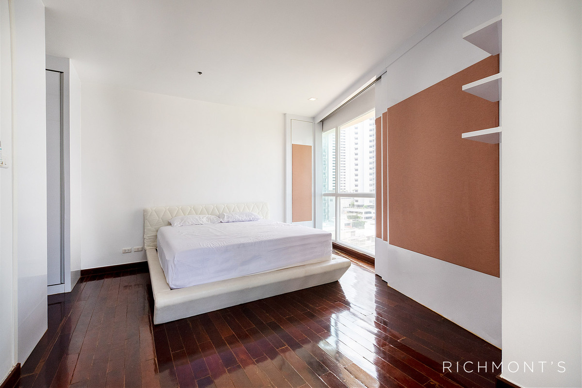 ขายคอนโดนานา : Penthouse 4 ห้องนอน ที่ Sukhumvit City Resort, S00287