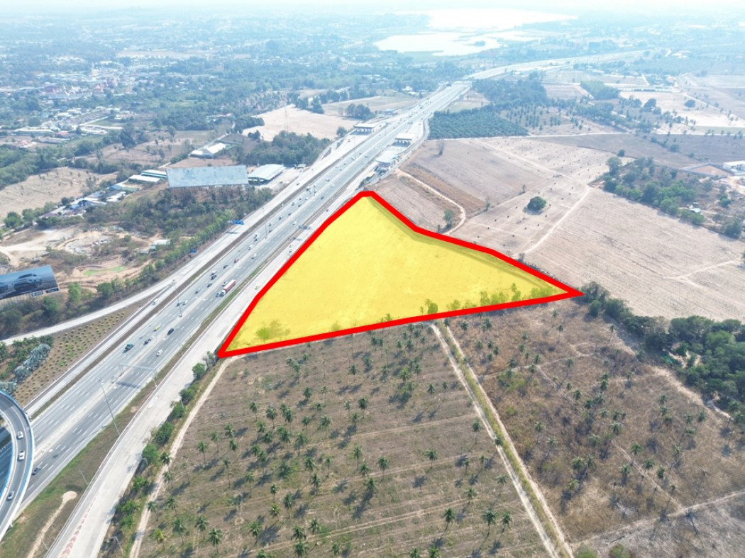 For SaleLandPattaya, Bangsaen, Chonburi : Land for sale, 19+ rai, located along the Pattaya motorway,