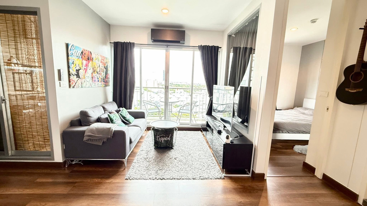 For RentCondoBangna, Bearing, Lasalle : 🔥 For rent THE PARKLAND Srinakarin Lakeside 🔥 📍 Near the MRT Yellow Line Sri Lasalle 🚆