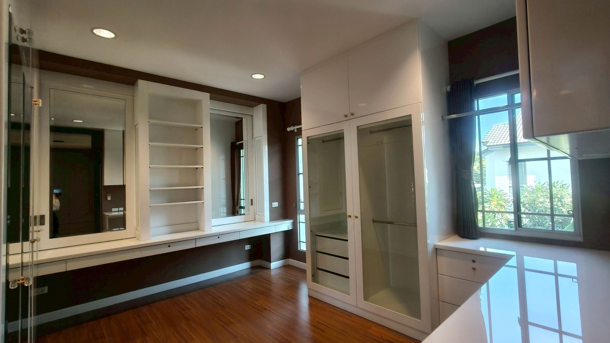 ขายบ้านสมุทรปราการ สำโรง : ให้เช่า / ขาย บ้านเดี่ยวหรู โครงการ Baan Nantawan Srinakarin 3ห้องนอน