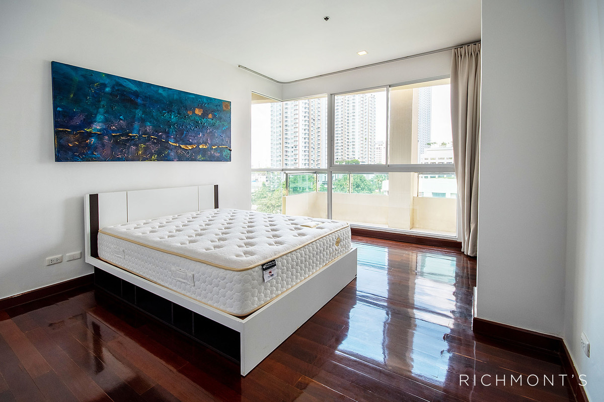 ขายคอนโดนานา : Penthouse 4 ห้องนอน ที่ Sukhumvit City Resort, S00287
