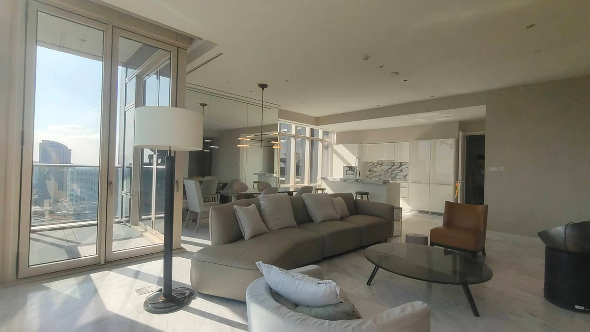 ให้เช่าคอนโดสาทร นราธิวาส : FOUR SEASONS PRIVATE RESIDENCES 4 ห้องนอน 4 ห้องน้ำ มีอ่างอาบน้ำ , วิวแม่น้ำ คอนโดริมแม่น้ำเจ้าพระยา  