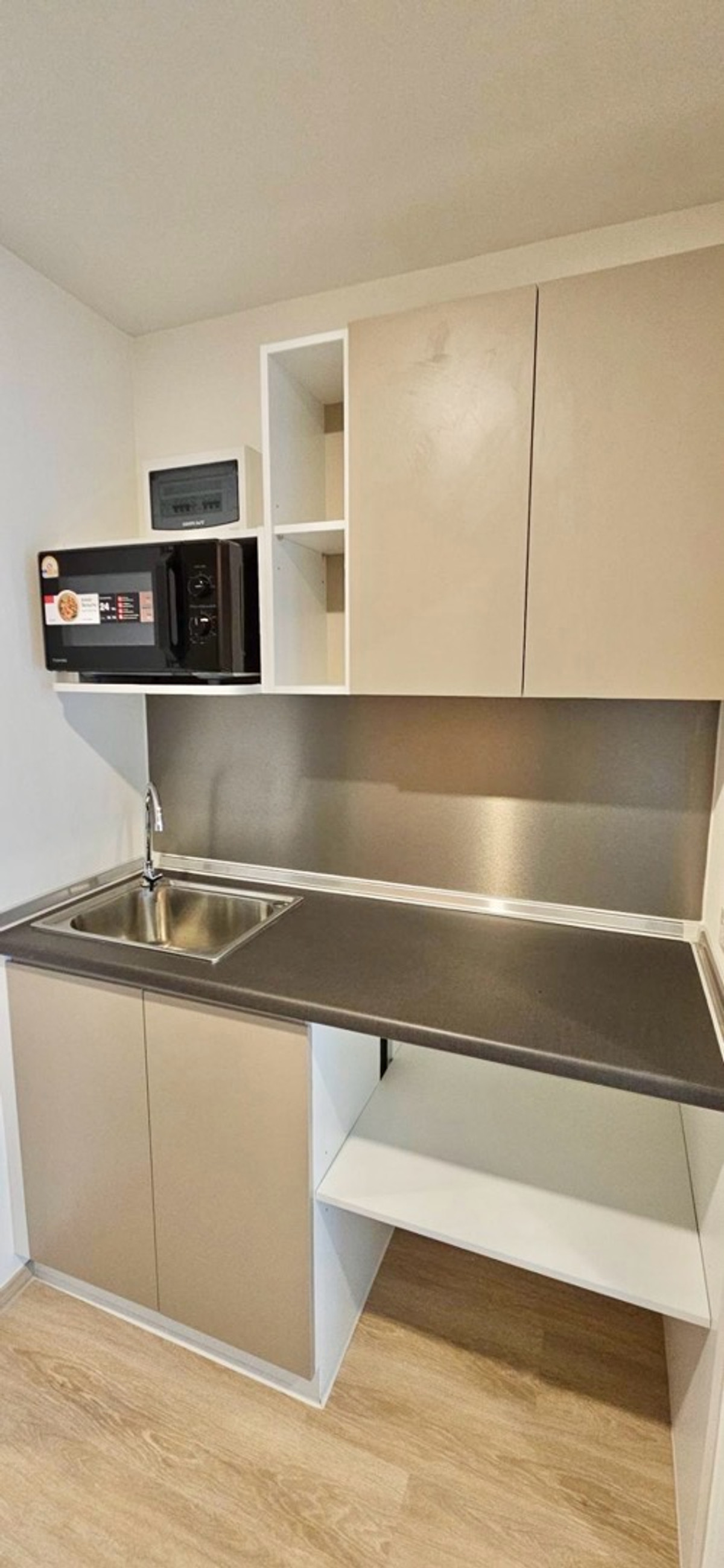 ให้เช่าคอนโดแจ้งวัฒนะ เมืองทอง : 📍 โครงการ : Lumpini Place แจ้งวัฒนะ–ปากเกร็ด สเตชั่น🚝 ใกล้ : MRT ปากเกร็ด (สายสีชมพู)💵 ราคาเช่า : 11,000 บาท / เดือน จาก 13,000