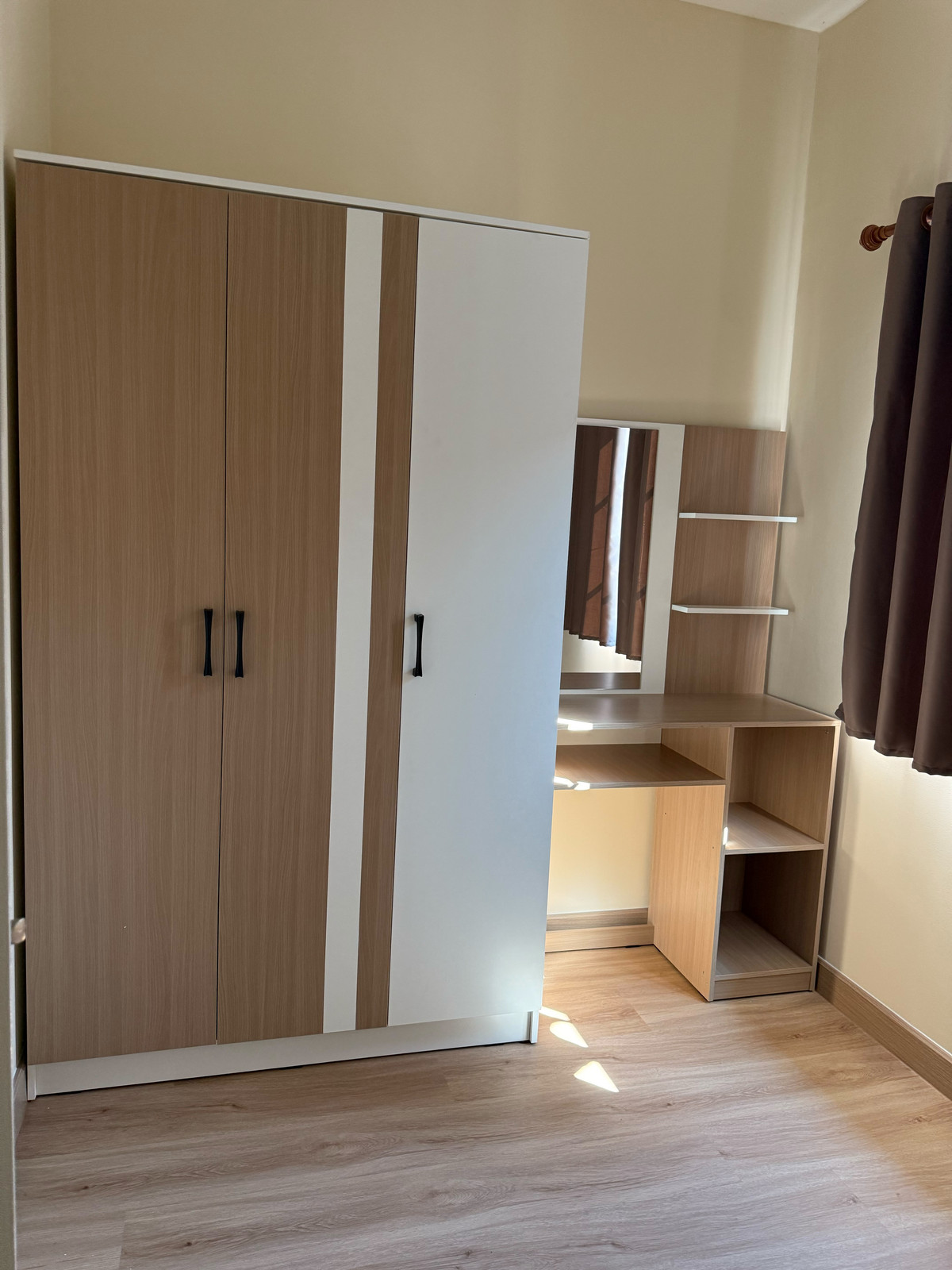 For RentTownhomePathum Thani,Rangsit, Thammasat : Golden Town Future Park Rangsit, beautiful new house, very good location, 5 minutes to Future Park. Vacant and ready to rent!