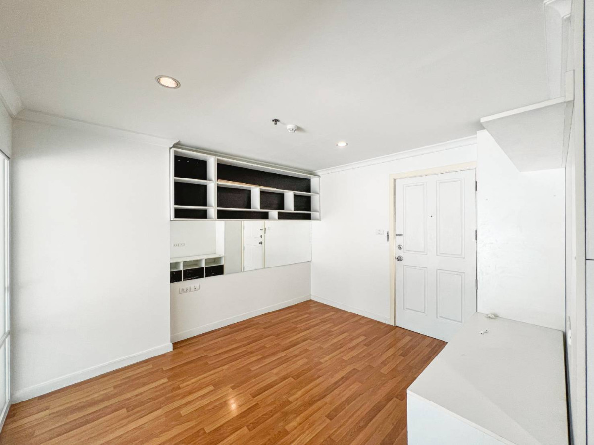 ขายคอนโดพระราม 9 เพชรบุรีตัดใหม่ RCA : ขายคอนโด ลุมพินี เพลส พระราม 9 - รัชดา MRT-พระราม 9 ห้วยขวาง เขต ห้วยขวาง กรุงเทพ CX-140845 (S)