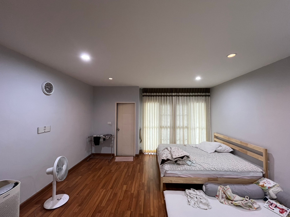 For SaleTownhomePattanakan, Srinakarin : HOT DEAL Townhome for sale with tenants | The Exclusive Pattanakarn 44 | Invest and receive immediate income 🏷️ Peeraphong FIFA | 087-808-3690