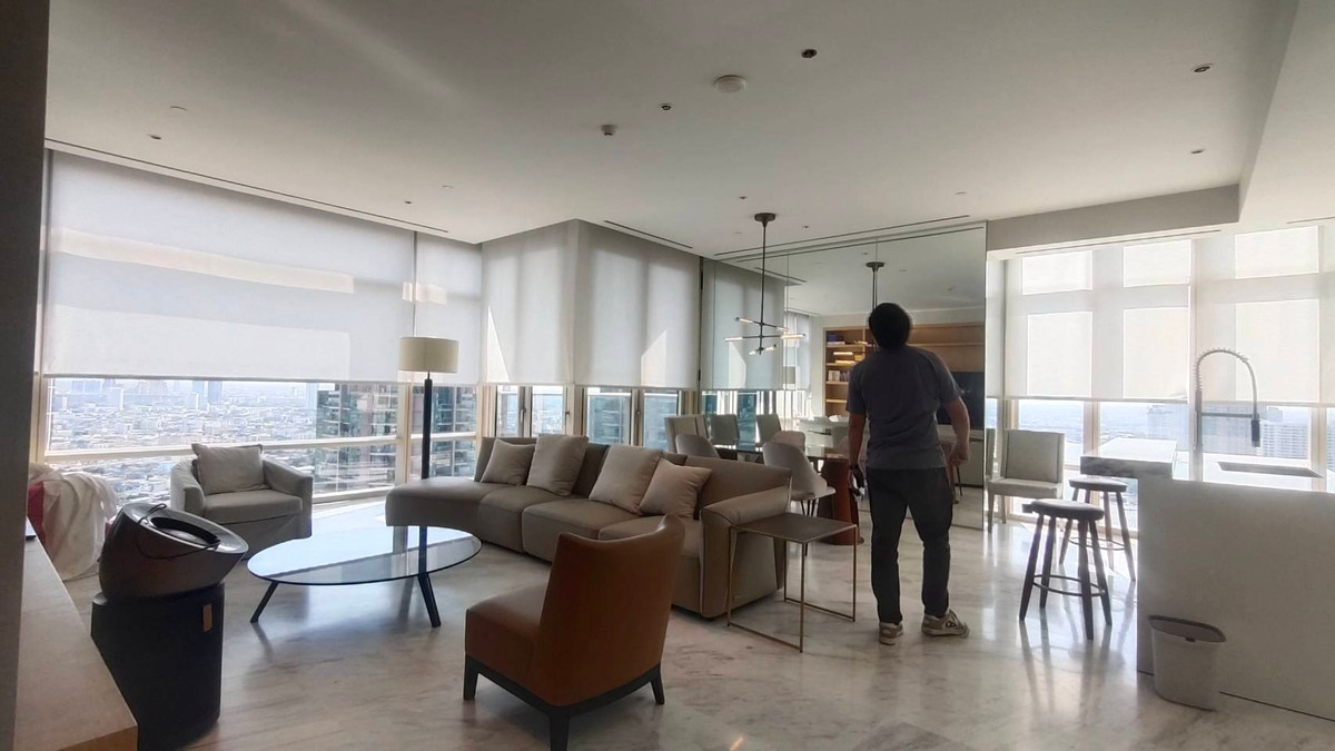 ให้เช่าคอนโดสาทร นราธิวาส : FOUR SEASONS PRIVATE RESIDENCES 4 ห้องนอน 4 ห้องน้ำ มีอ่างอาบน้ำ , วิวแม่น้ำ คอนโดริมแม่น้ำเจ้าพระยา  