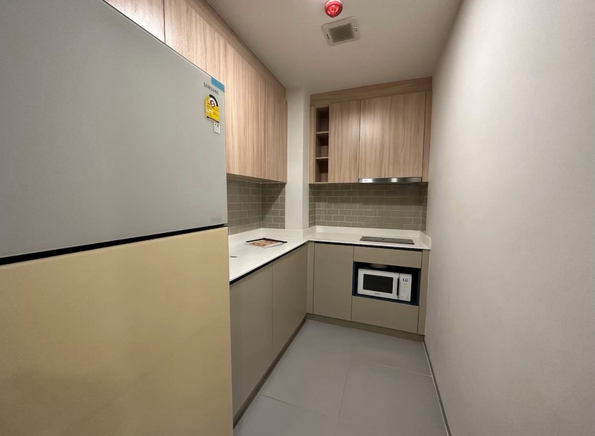 CondoRatchathewi,Phayathai : For rent, XT PHAYATHAI, 11th floor, size 100.50 sq m, 3 bedrooms, 2 bathrooms, price 90,000 baht 🔥 near BTS Phaya Thai 🚝 beautiful room, ready to move in.