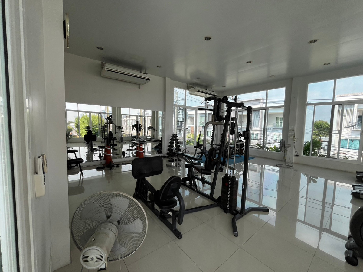 For SaleTownhomePattanakan, Srinakarin : HOT DEAL Townhome for sale with tenants | The Exclusive Pattanakarn 44 | Invest and receive immediate income 🏷️ Peeraphong FIFA | 087-808-3690