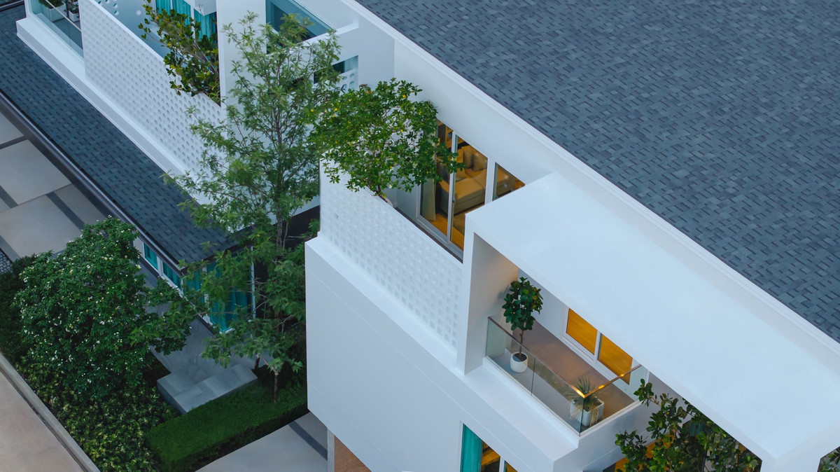 For SaleHousePattanakan, Srinakarin : Reduce millions ‼️The biggest house Decorated and ready to move in, size 329 Sq.m 4 bed 4 bath, price only 19.9 MB !! Contact 086-795-9997 (Jimmy)