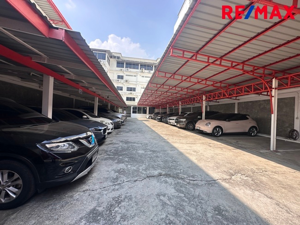 ขายอาคารพาณิชย์บางนา แบริ่ง ลาซาล : [PREMIUM SALE] ขายอาคารพาณิชย์ 6 คูหา 329 ตร.ว. ติดถนนศรีนครินทร์ / 6-Unit Commercial Building | 329 Sq. Wah | Srinakarin Main Road