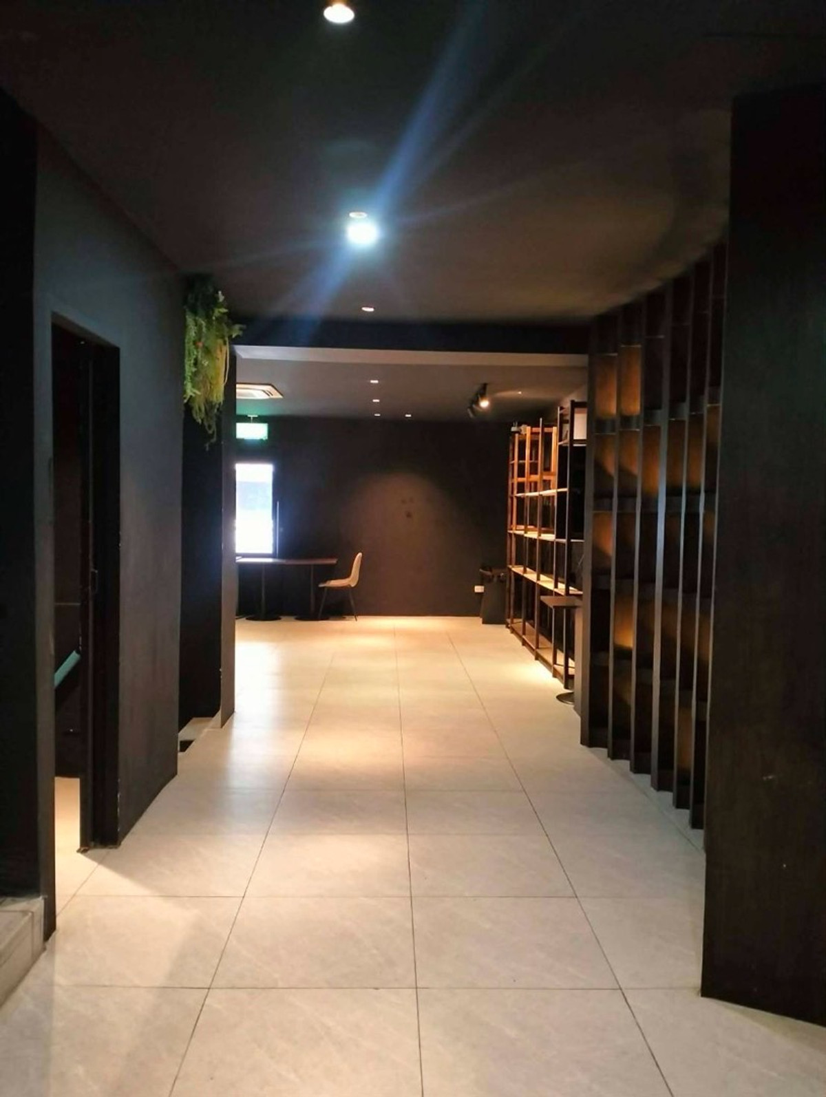 For RentShop HouseSukhumvit, Asoke, Thonglor : ✨️ For Rent 📍 Park Avenue Ekkamai | 170 sq m. 2-story building, decorated and ready to start a business, open shop 24 hours, upper floor can be used as a residence 💡 – 120K