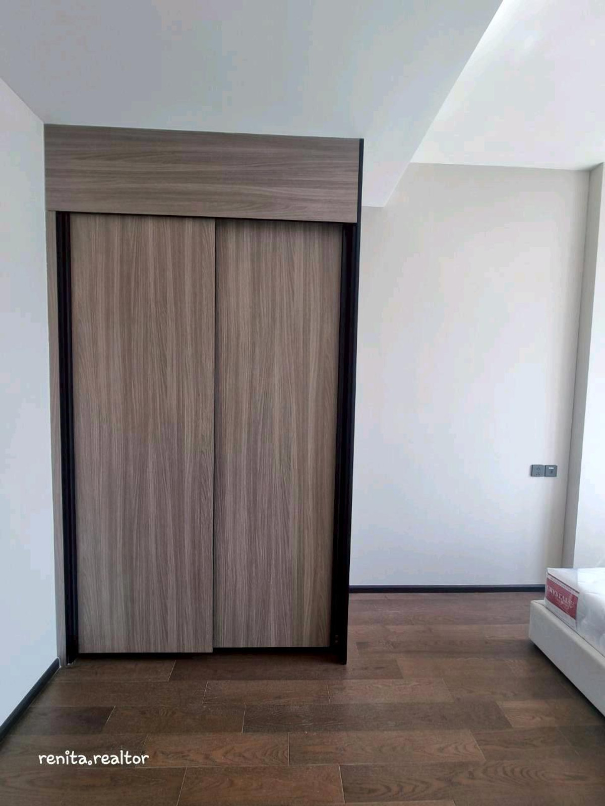 ให้เช่าคอนโดสุขุมวิท อโศก ทองหล่อ : ปล่อยเช่าคอนโดหรู AESTIQ Thonglor – ห้องสวย เลี้ยงสัตว์ได้ (Pet-Friendly) ใจกลางทองหล่อ! 🐾✨