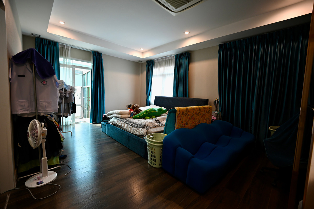 For SaleHouseBangna, Bearing, Lasalle : 🔥Very urgent sale🔥 Luxury house Nanwan Bangna KM 7, adding on, decorating, expanding the usable space a lot. There are many rooms to relax in. Offered for sale at only 26.2 million baht (house addition 10 million baht).