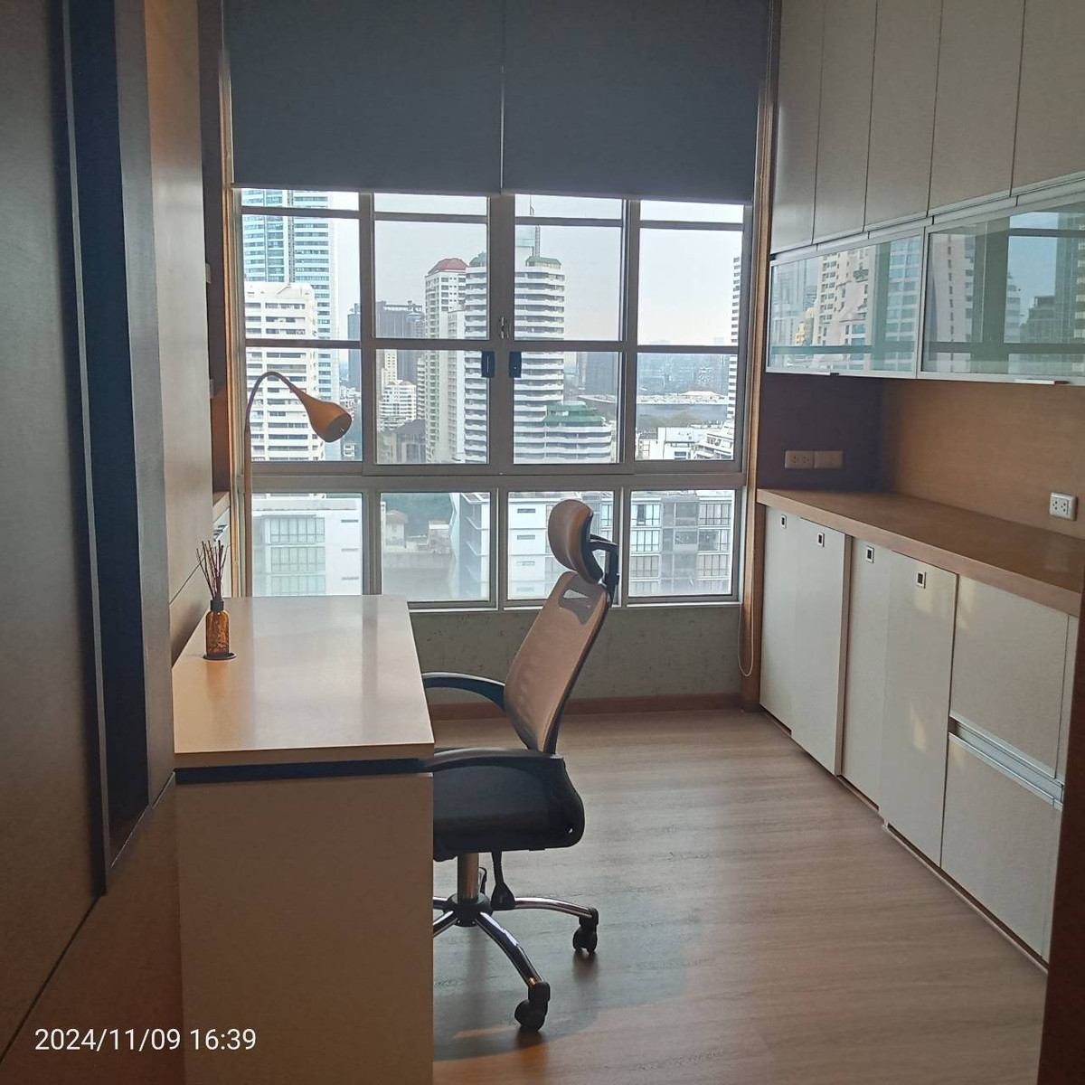 For RentCondoSukhumvit, Asoke, Thonglor : Citi Smart Sukhumvit 18 Condominium Luxury 2+1 Bedrooms for Rent