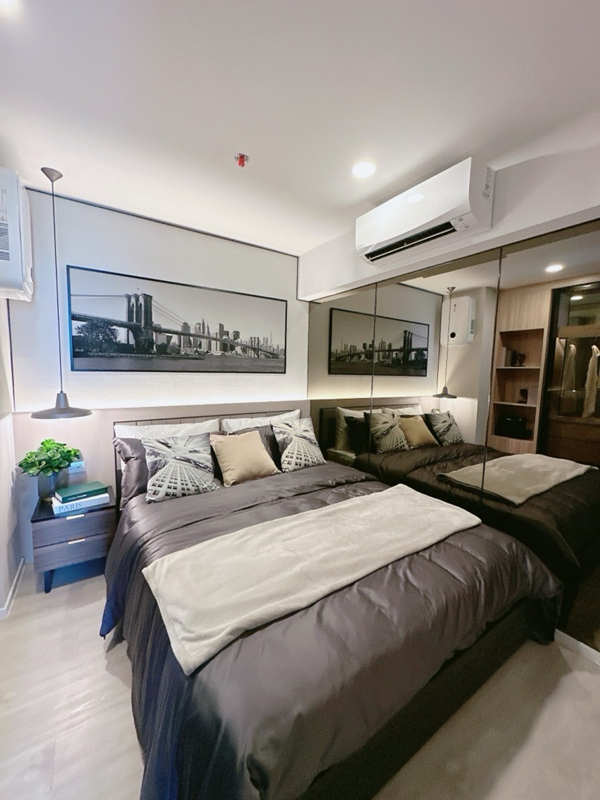 ขายคอนโดพระราม 9 เพชรบุรีตัดใหม่ RCA : 𝐋𝐀𝐍𝐃𝐌𝐀𝐑𝐊 𝐑𝐀𝐌𝐀𝟗 ฟรีเงินดาวน์ 𝐎 บาท ผ่อนสบายๆ 𝟏𝟐,𝟗𝟎𝟎/เดือน ห้องใหม่มือ1 กู้สินเชื่อได้ 𝟏𝟎𝟎% โปรปิดตึก 