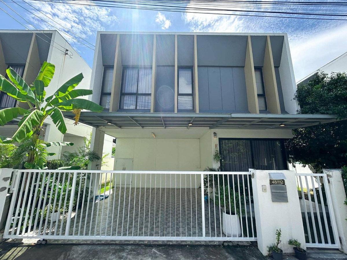 For SaleHousePattaya, Bangsaen, Chonburi : Selling very cheap!! 2-story house, AQ Shadi Village, Chonburi-Bypass. Mueang Chonburi District, fully furnished, near Central, Amata Nakorn Industrial Estate.