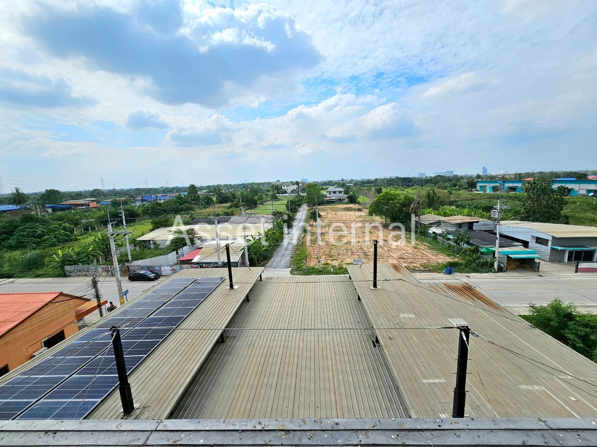 Home OfficeMin Buri, Romklao : Home Office for rent, 4 and a half storey office, area 1 rai, 10 bedrooms, 9 bathrooms, parking for 50 cars, with 16 kw solar cell panels, Saen Saep Subdistrict, Min Buri District, Bangkok