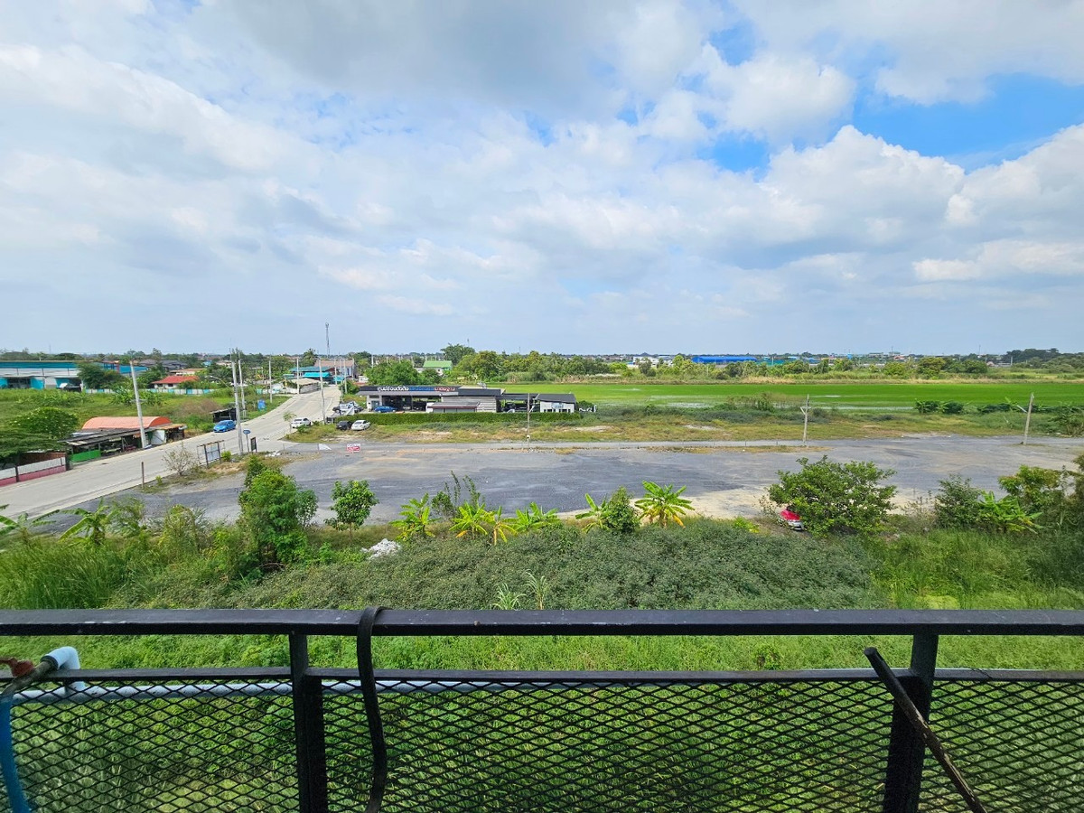 Home OfficeMin Buri, Romklao : Home Office for rent, 4 and a half storey office, area 1 rai, 10 bedrooms, 9 bathrooms, parking for 50 cars, with 16 kw solar cell panels, Saen Saep Subdistrict, Min Buri District, Bangkok