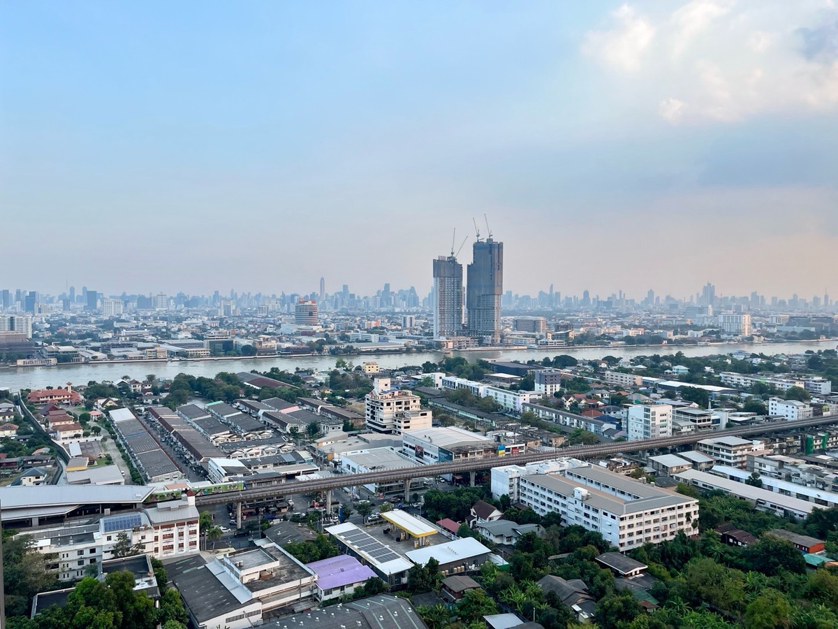 CondoPinklao, Charansanitwong : The owner posted a high floor for sale, very cheap, already renovated, ready to move in, 2 bedrooms, open view to the south.