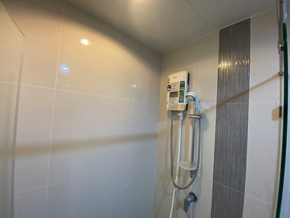 For SaleCondoRama5, Ratchapruek, Bangkruai : For sale cheap 3,690,000 baht ** Code 210386 ** 2 bedrooms, 2 bathrooms ** Condo Amber Tiwanon ** next to the BTS, Tiwanon intersection ** 088-398-3835 MR.BOAT