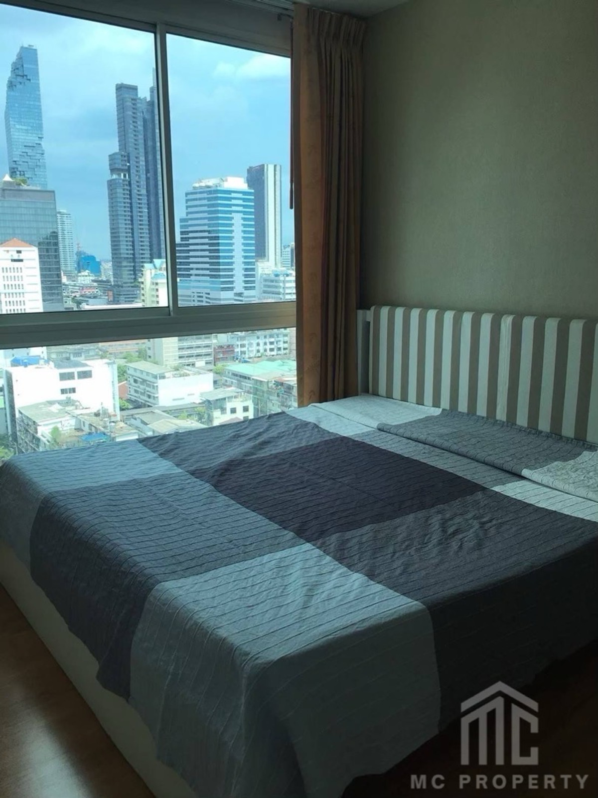 ให้เช่าคอนโดสยาม จุฬา สามย่าน : wish@samyan 1 ห้องนอน 34.5sam ให้เช่าเพียง 20,000 สนใจติดต่อ 0816878954