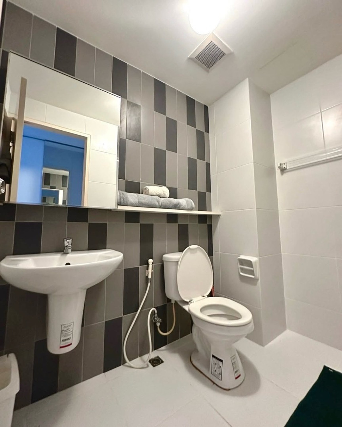 ให้เช่าคอนโดแจ้งวัฒนะ เมืองทอง : 📍 โครงการ : Proud X2 แจ้งวัฒนะ 19🚝 ใกล้ : MRT 250 เมตร | ตรงข้าม Central แจ้งวัฒนะ💵 ราคาเช่า : 10,000 บาท / เดือน