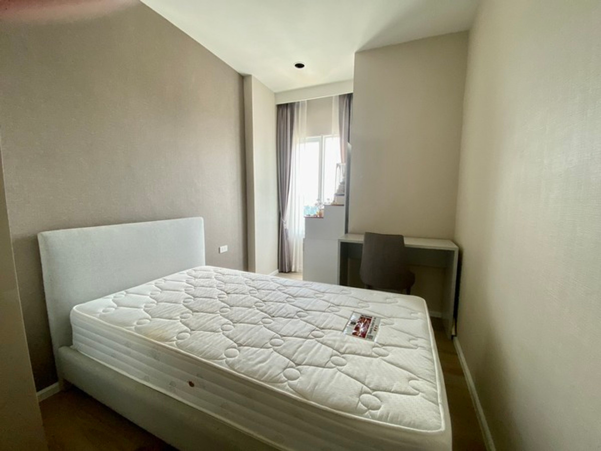 For SaleCondoRama5, Ratchapruek, Bangkruai : For sale cheap 3,690,000 baht ** Code 210386 ** 2 bedrooms, 2 bathrooms ** Condo Amber Tiwanon ** next to the BTS, Tiwanon intersection ** 088-398-3835 MR.BOAT