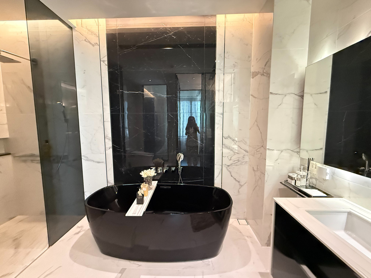 For SaleCondoSukhumvit, Asoke, Thonglor : The Bangkok Thonglor: 2bed 2bath 84.2sqm. 22,000,000 Brandnew fully furnished Am: 0656199198