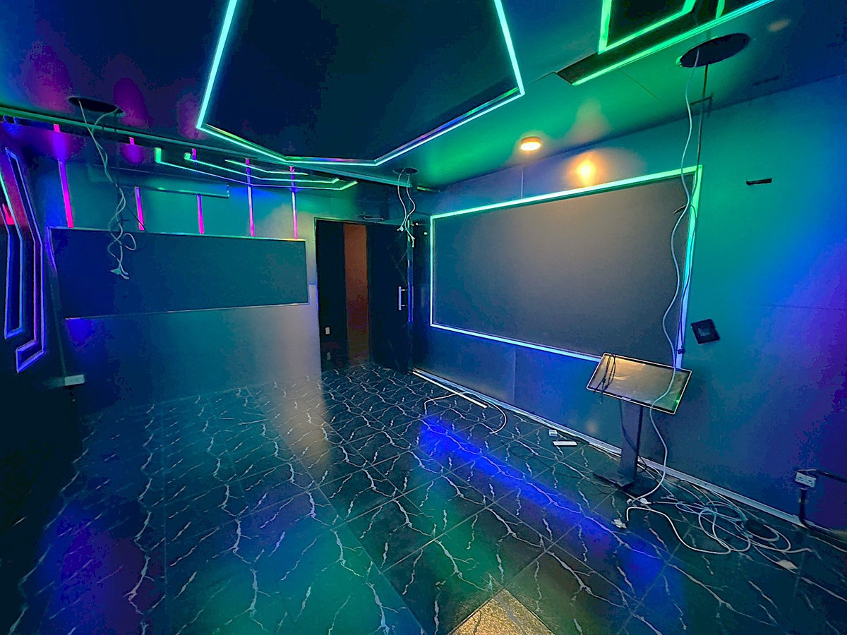 ให้เช่าอาคารพาณิชย์สีลม ศาลาแดง บางรัก : อาคารพาณิชย์ ใจกลางสีลม เหมาะทำธุรกิจ ร้านอาหาร ผับ บาร์ สปา คาราโอเกะ ** NO CO-AGENT ** 