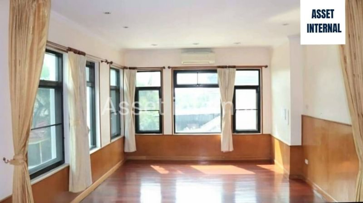 บ้านมีนบุรี-ร่มเกล้า : บ้านเดี่ยว 2 ชั้น หมู่บ้าน ปรีชา สุวินทวงศ์ 34 เนื้อที่ 150 ตารางวา 5 ห้องนอน 4 ห้องน้ำ 4 ที่จอดรถ แขวงแสนแสบ เขตมีนบุรี กรุงเทพมหานคร 