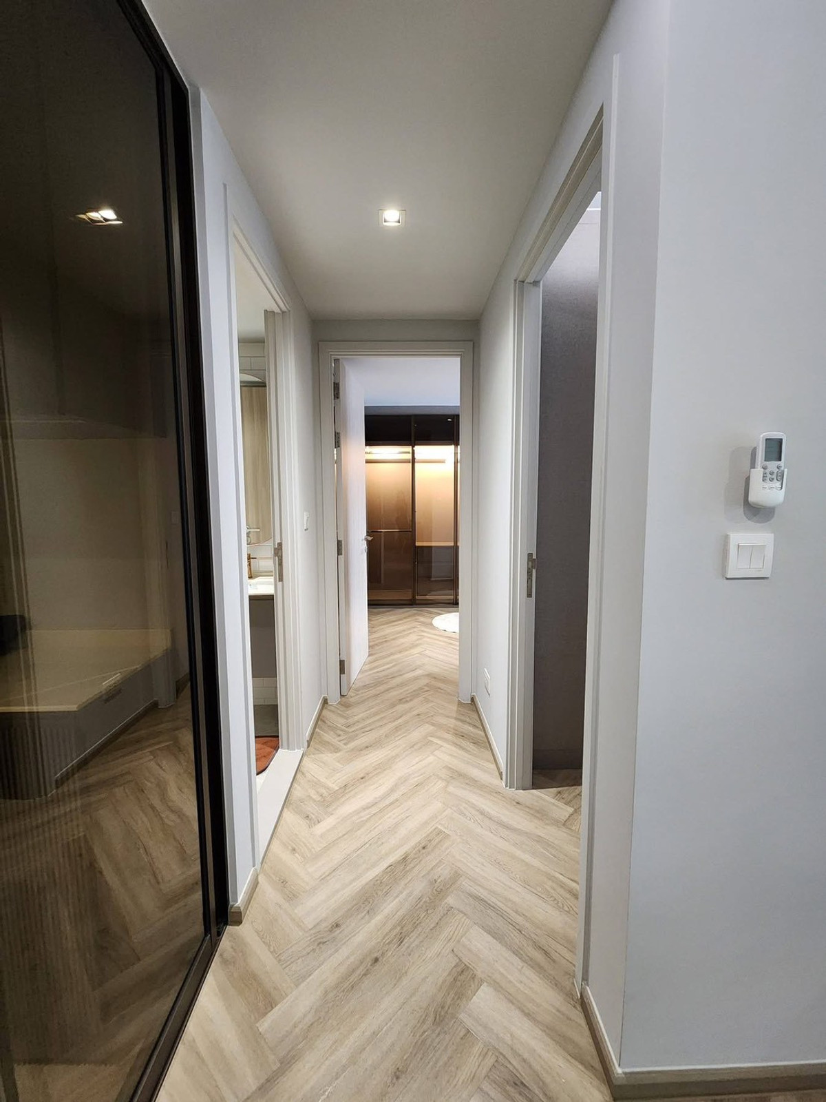 For RentCondoSukhumvit, Asoke, Thonglor : (For rent) Condo Chapter Thonglor 25 I 2-BR, beautiful room, fully decorated, complete with furniture + electrical appliances ㅡ Shuttle bus to pick up and drop off 🚆BTS Thonglor