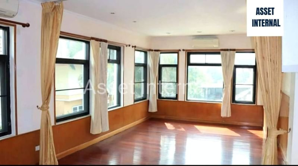 บ้านมีนบุรี-ร่มเกล้า : บ้านเดี่ยว 2 ชั้น หมู่บ้าน ปรีชา สุวินทวงศ์ 34 เนื้อที่ 150 ตารางวา 5 ห้องนอน 4 ห้องน้ำ 4 ที่จอดรถ แขวงแสนแสบ เขตมีนบุรี กรุงเทพมหานคร 