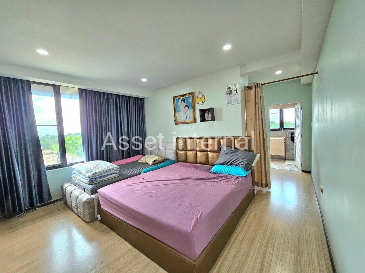 Home OfficeMin Buri, Romklao : Home Office for rent, 4 and a half storey office, area 1 rai, 10 bedrooms, 9 bathrooms, parking for 50 cars, with 16 kw solar cell panels, Saen Saep Subdistrict, Min Buri District, Bangkok