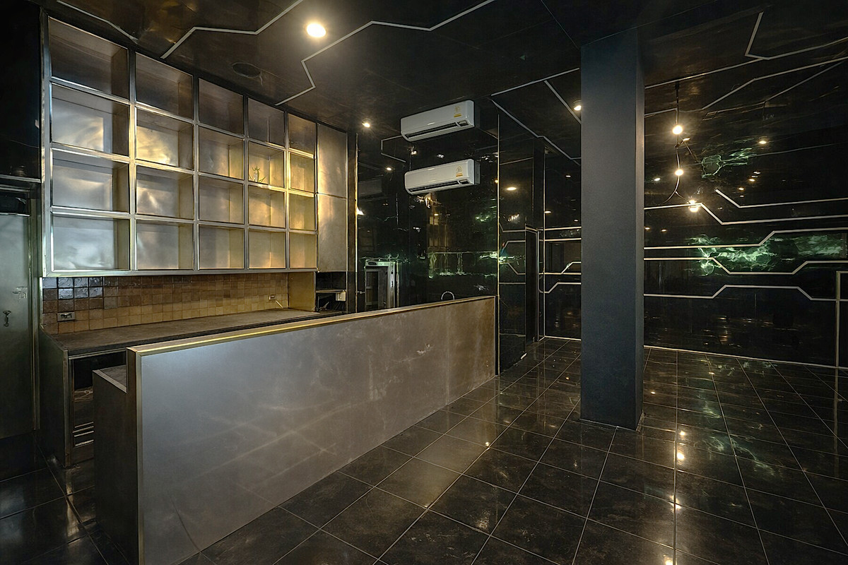 ให้เช่าอาคารพาณิชย์สีลม ศาลาแดง บางรัก : อาคารพาณิชย์ ใจกลางสีลม เหมาะทำธุรกิจ ร้านอาหาร ผับ บาร์ สปา คาราโอเกะ ** NO CO-AGENT ** 