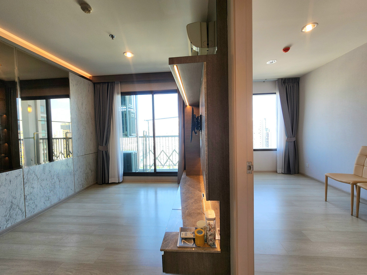 ให้เช่าคอนโดปิ่นเกล้า จรัญสนิทวงศ์ : **ห้องว่างครับผม ห้องแต่งสุดหรู แบบ 2 Bed**ให้เช่า **คอนโด ไลฟ์ ปิ่นเกล้า 2ห้องนอน 2ห้องน้ำ ชั้น17 ห้องมุม ทิศเหนือ ไม่ร้อนทั้งปี!!SN360.10