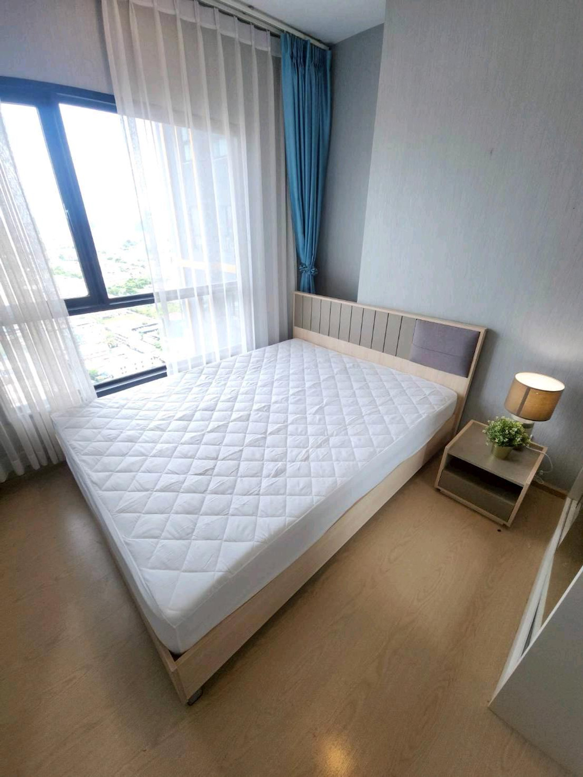 ให้เช่าคอนโดพระราม 9 เพชรบุรีตัดใหม่ RCA : 🔴12500-/ด🔴𝗧𝗵𝗲 𝗧𝗿𝗲𝗲 𝗦𝘂𝗸𝗵𝘂𝗺𝘃𝗶𝘁 𝟳𝟭 - 𝗘𝗸𝗮𝗺𝗮𝗶 ชั้น 27 ขนาด 27 ตรม (พร้อมเข้าอยู่ได้ 26 มค 69 )

สอบถามข้อมูลเพิ่มเติม
📞 Tel. 065-845-4284 คุณบี
✅ LINE  : @bbcondo88  (ตอบไวมาก)