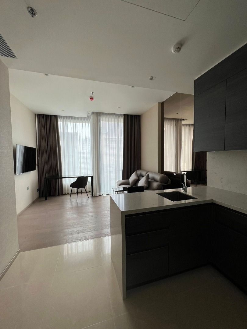 For RentCondoSukhumvit, Asoke, Thonglor : 🔥For Rent Now🔥 The ESSE Asoke. Spacious room, fully furnished with appliances. Ready to move in. Convenient location in the heart of the city ❗