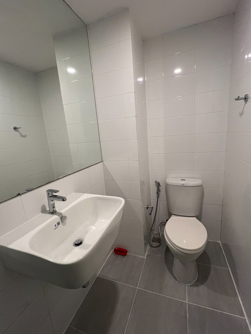 ให้เช่าคอนโดบางนา แบริ่ง ลาซาล : 🔥ให้เช่าด่วน 🔥Notting Hill Sukhumvit 105 ราคาดีมาก 2 ห้องนอน (ห้องเปล่าอเนกประสงค์ 1 ห้อง) พร้อม WiFi เครื่องใช้ไฟฟ้าครบ ในราคาเพียง 13,000 บาท ใกล้ BTS ลาซาล❗