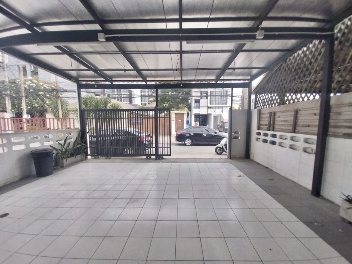 For RentShop HouseRamkhamhaeng, Hua Mak : Townhouse for rent, Soi Hua Mak 20, doing business.