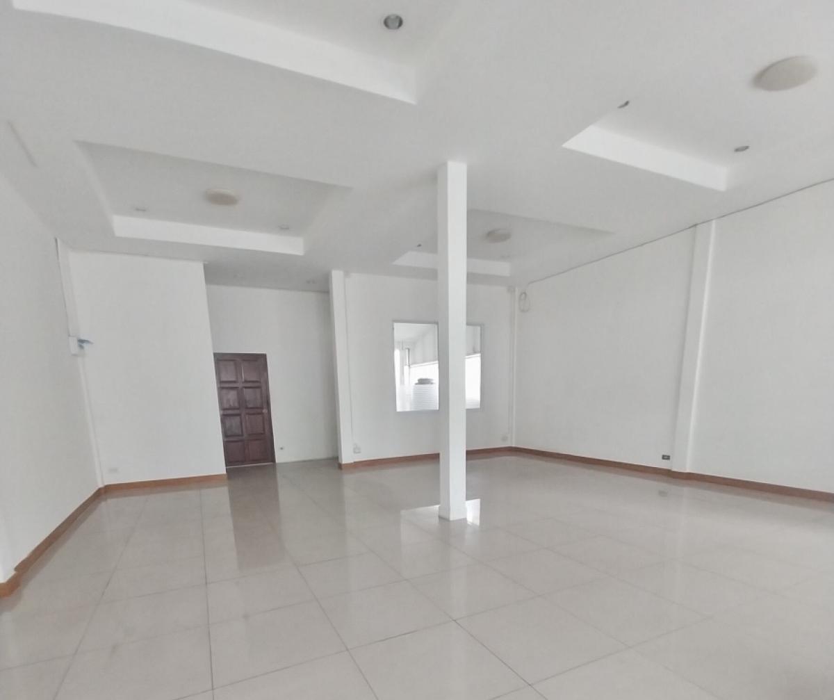 For RentShop HouseRamkhamhaeng, Hua Mak : Townhouse for rent, Soi Hua Mak 20, doing business.