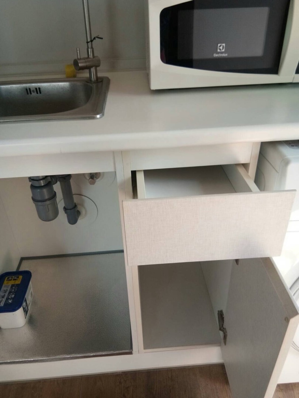 ให้เช่าคอนโดนวมินทร์ รามอินทรา : Establiss มีนบุรี รามอินทรา ห้องมุม 2 นอน เฟอร์นิเจอร์ พร้อมอยู่ 