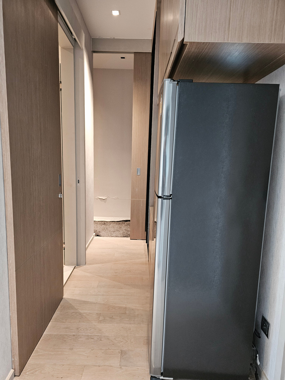 ให้เช่าคอนโดสีลม ศาลาแดง บางรัก : Ashton Silom ชั้นสูง วิวสวย 32.39 Sq,m. Fully Finished 26,000 บาท โทรเลย น้อง 096-2615656  ห้องกว้าง 32.39 ตรม. 1 นอน 1 น้ำ เฟอร์ครบ พร้อมอยู่   Location : Silom , Chongnonsi  Rental Price : 26,000 Baht  Condominium near MRT, BTS  : Silom , Chong NonsiSta