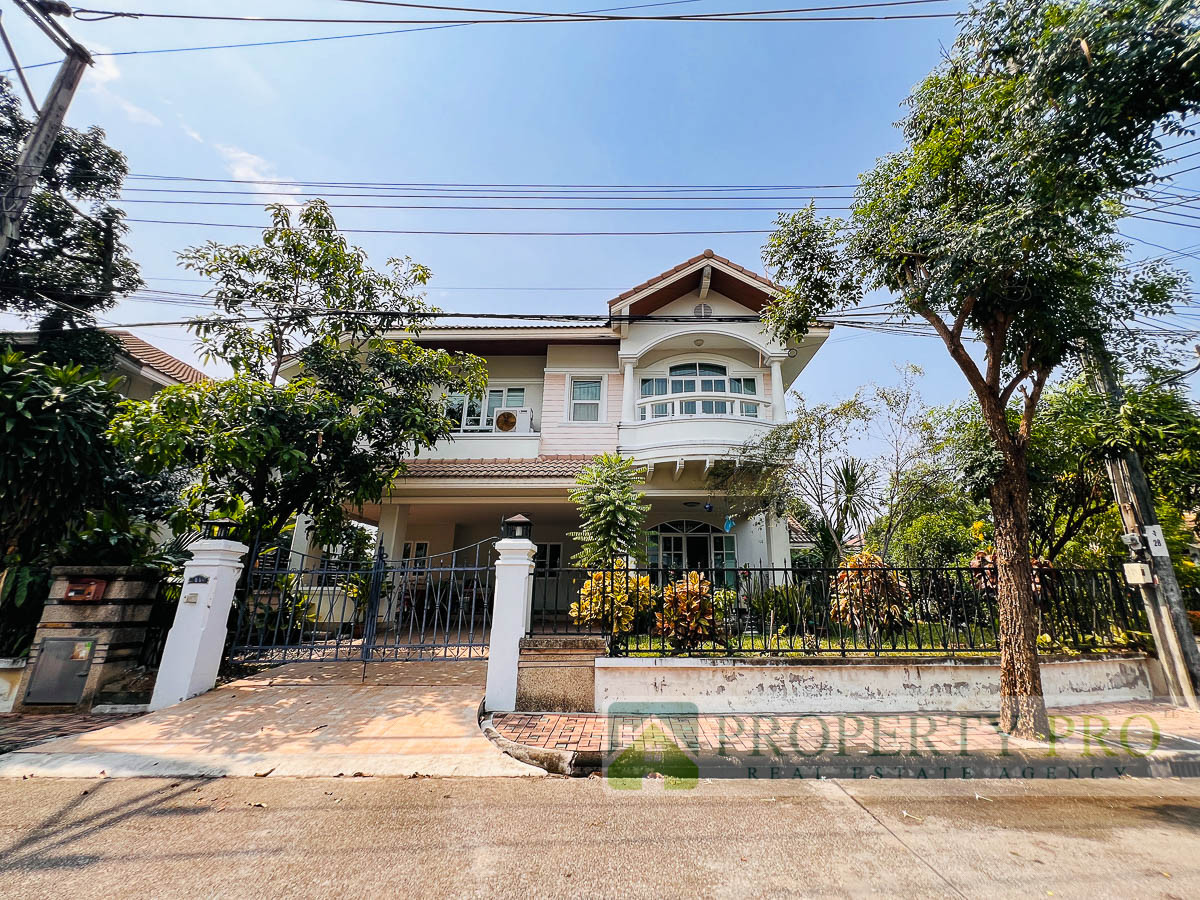 For RentHousePattanakan, Srinakarin : House for Rent Pattra Ramkhamhaeng 76, 4 bedroom 69 sqw 250 sqm Fully Furnished Near Srinakarin, Krungthep Kreetha, Huamak : EL26R-002