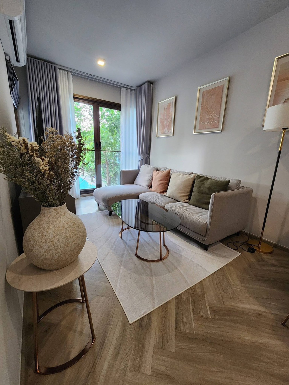 For RentCondoSukhumvit, Asoke, Thonglor : (For rent) Condo Chapter Thonglor 25 I 2-BR, beautiful room, fully decorated, complete with furniture + electrical appliances ㅡ Shuttle bus to pick up and drop off 🚆BTS Thonglor