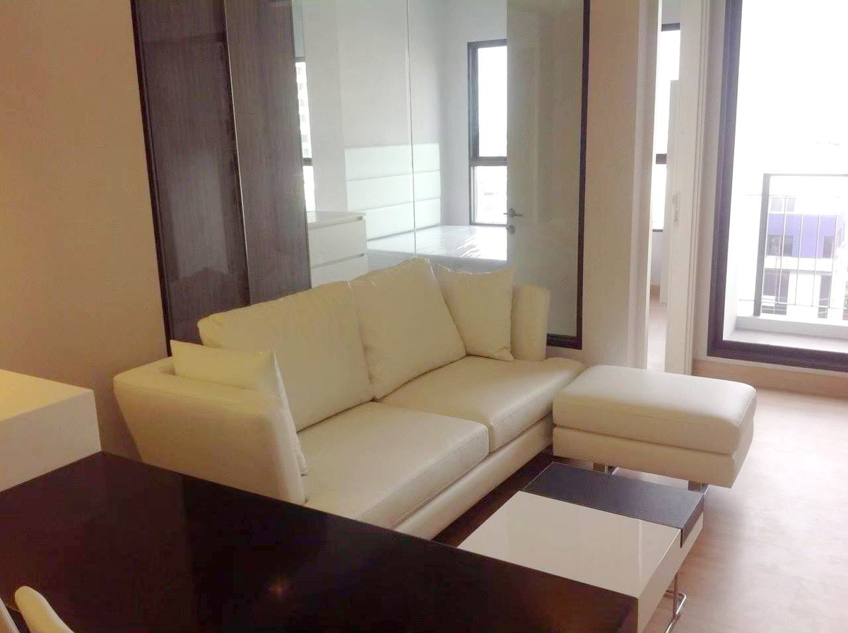 For RentCondoWongwianyai, Charoennakor : For rent 🔥Urbano Absolute Sathorn-Taksin BTS Krung Thonburi, convenient travel to Sathorn Silom 1